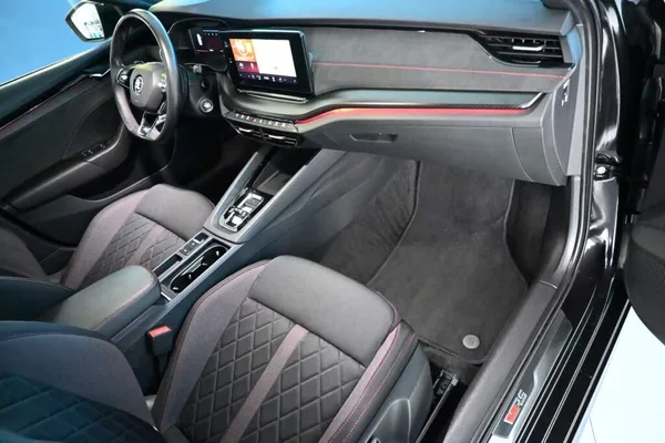 Škoda Octavia 2.0 RS DSG 147KW Matrix LED Vi - foto 10