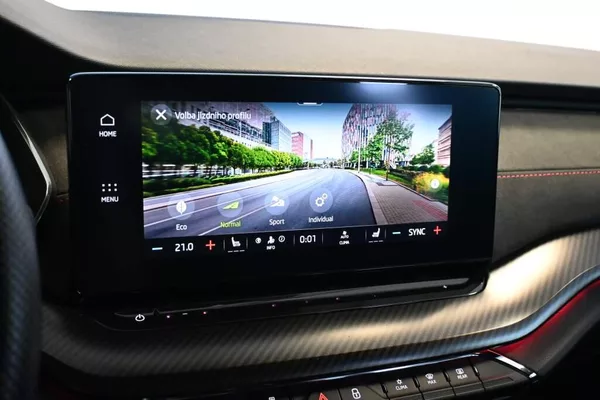 Škoda Octavia 2.0 RS DSG 147KW Matrix LED Vi - foto 18