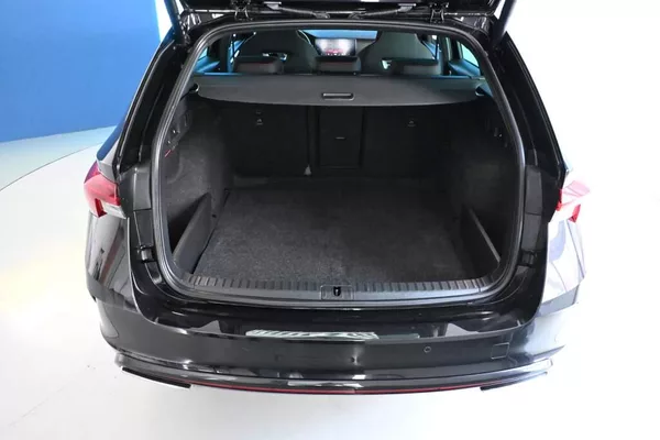 Škoda Octavia 2.0 RS DSG 147KW Matrix LED Vi - foto 8