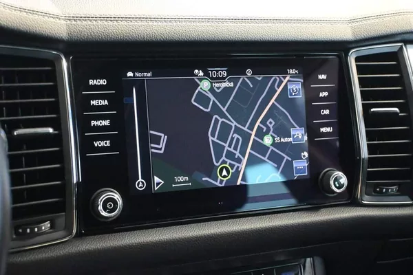 Škoda Kodiaq 2.0 LED DSG VIRTUAL ACC Kamera - foto 17