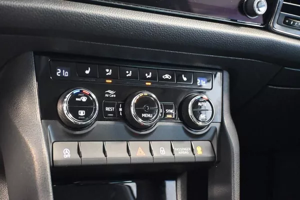 Škoda Kodiaq 2.0 LED DSG VIRTUAL ACC Kamera - foto 21