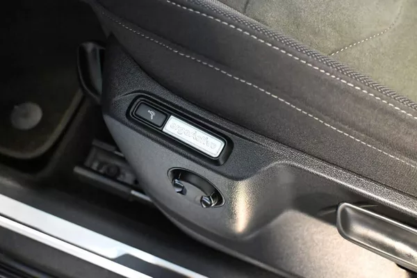 Volkswagen Tiguan Allspace 2.0 DSG LED ACC VIRTUAL Tažné - foto 27