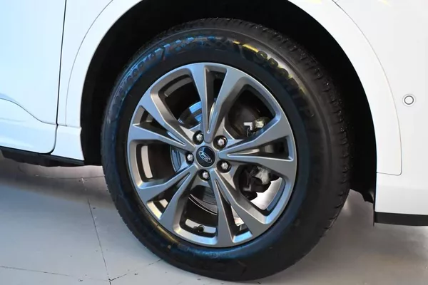 Ford Kuga 2.5 ST-LINE X LED ACC VIRTUAL - foto 39