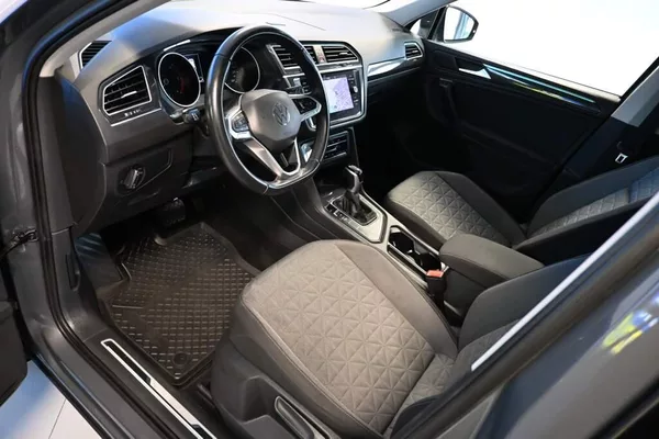 Volkswagen Tiguan 2.0 DSG LED ACC Kamera Tažné T - foto 11