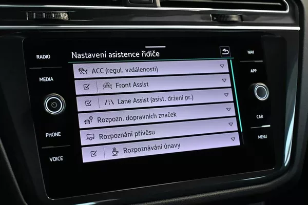 Volkswagen Tiguan 2.0 DSG LED ACC Kamera Tažné T - foto 16