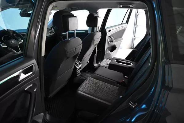 Volkswagen Tiguan 2.0 DSG LED ACC Kamera Tažné T - foto 9