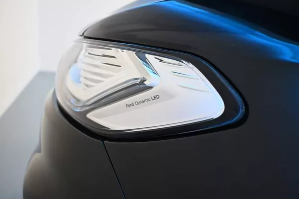 Ford Mondeo 2.0 LED ACC SONY TITANIUM 8AT - foto 27