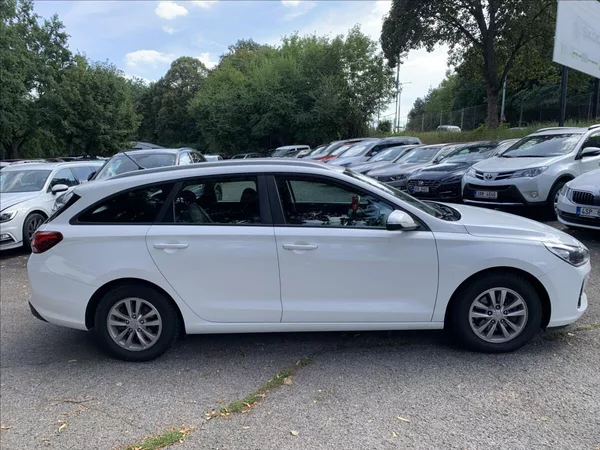 Hyundai i30 1,6 CRDI ČR - foto 4