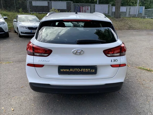 Hyundai i30 1,6 CRDI ČR - foto 6