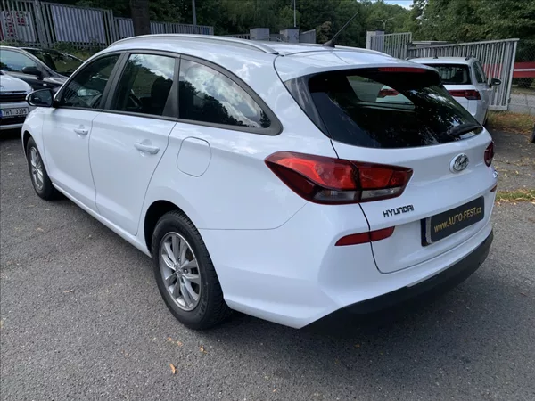 Hyundai i30 1,6 CRDI ČR - foto 7