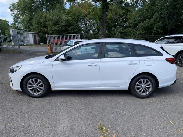 Hyundai i30 1,6 CRDI ČR - foto 8