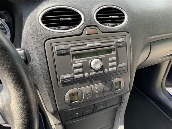 Ford Focus 2,5 ST 225 166 KW - foto 11