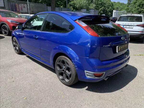 Ford Focus 2,5 ST 225 166 KW - foto 7