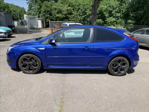 Ford Focus 2,5 ST 225 166 KW - foto 8