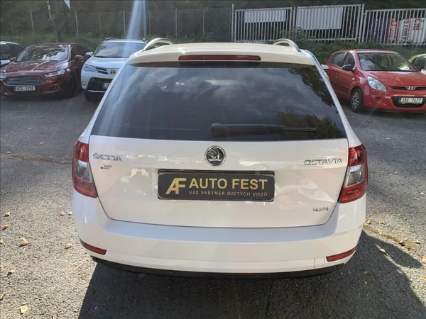 Škoda Octavia 2,0 TDI DSG 4X4,1.MAJ,ČR - foto 7