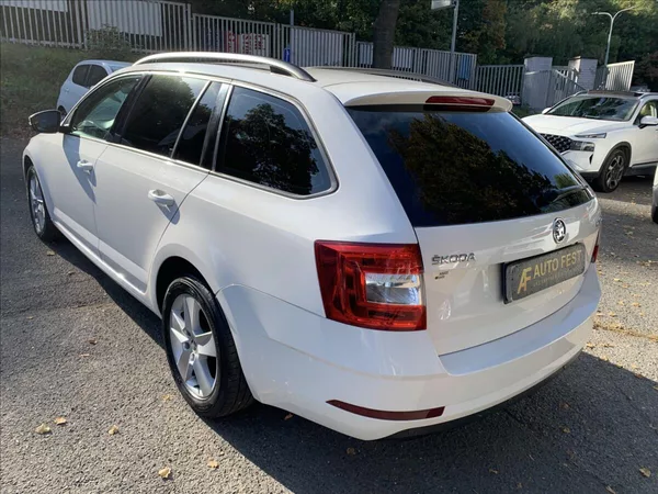 Škoda Octavia 2,0 TDI DSG 4X4,1.MAJ,ČR - foto 8