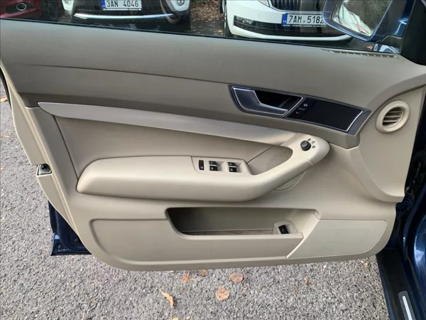 Audi A6 Avant 2,7 TDI KŮŽE AUTOMAT SER - foto 14