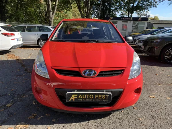 Hyundai i20 1,3 i - foto 2
