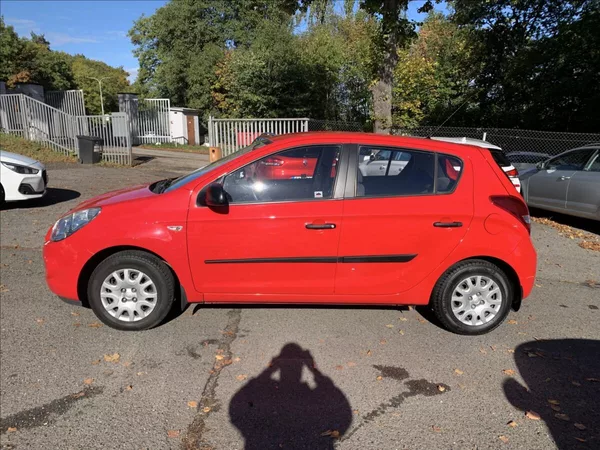Hyundai i20 1,3 i - foto 5