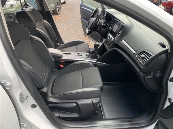 Renault Mégane 1,5 DCI 1.MAJ.,ČR,SERVISKA - foto 15