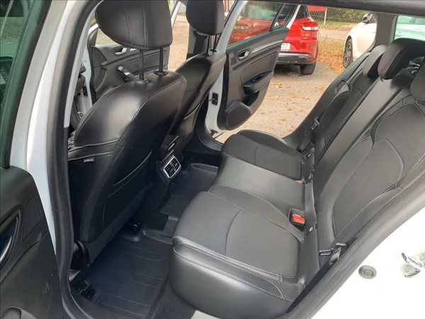 Renault Mégane 1,5 DCI 1.MAJ.,ČR,SERVISKA - foto 17