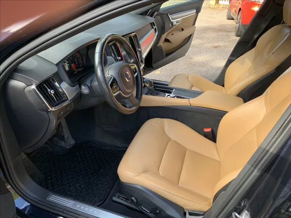 Volvo V90 2,0 D5 AWD MOMENTUM ČR,1.MAJ. - foto 12