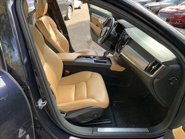 Volvo V90 2,0 D5 AWD MOMENTUM ČR,1.MAJ. - foto 16