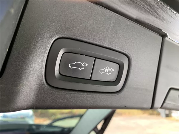 Volvo V90 2,0 D5 AWD MOMENTUM ČR,1.MAJ. - foto 22
