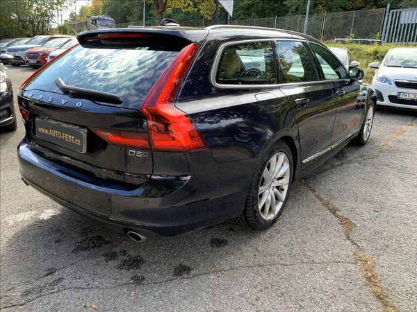 Volvo V90 2,0 D5 AWD MOMENTUM ČR,1.MAJ. - foto 7