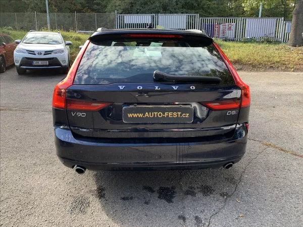 Volvo V90 2,0 D5 AWD MOMENTUM ČR,1.MAJ. - foto 8