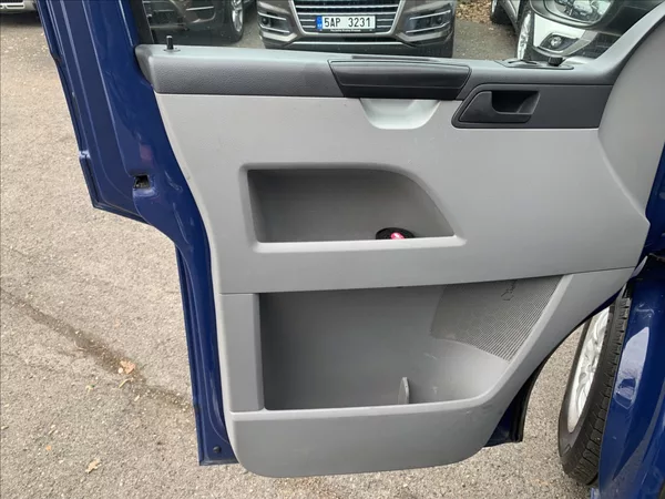 Volkswagen Transporter 2,0 TDI 62KW 2.6T,ČR - foto 9