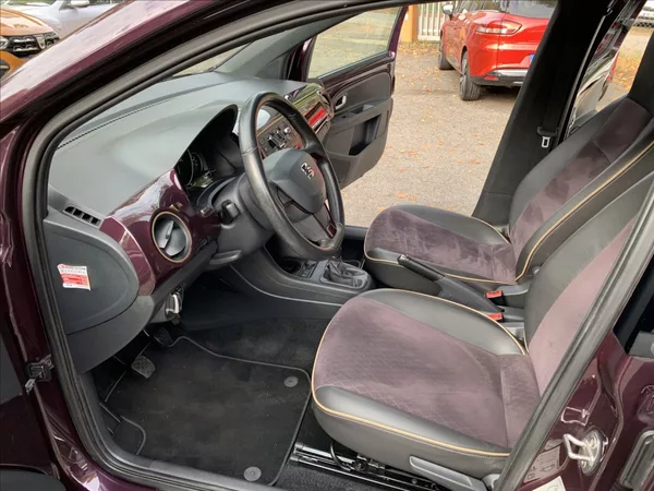 Seat Mii 1,0 i COSMOPOLITAN,ČR - foto 12