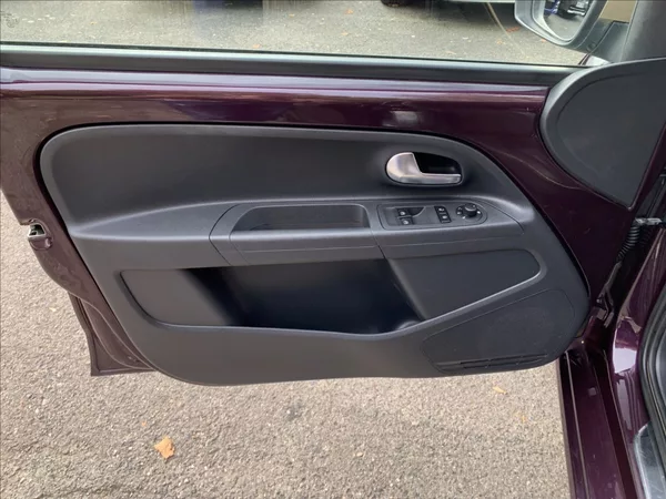 Seat Mii 1,0 i COSMOPOLITAN,ČR - foto 14