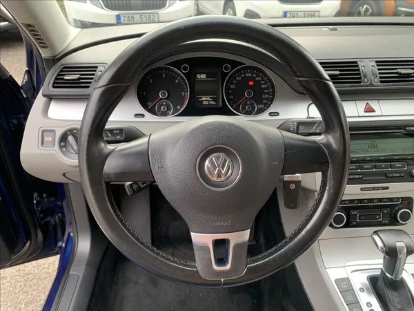 Volkswagen Passat 2,0 TDI DSG - foto 10