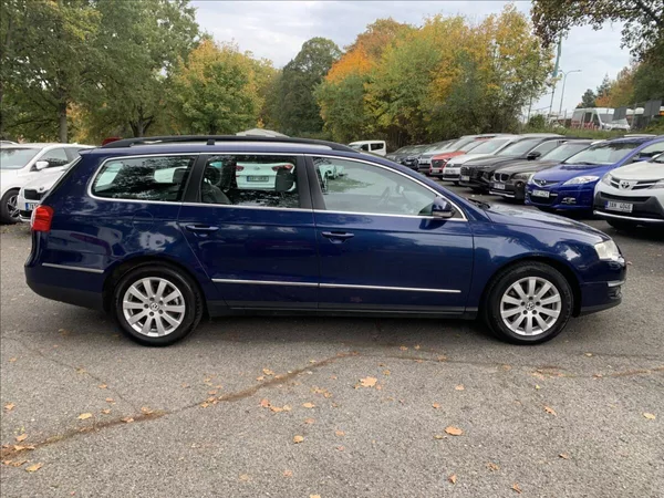 Volkswagen Passat 2,0 TDI DSG - foto 4