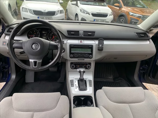 Volkswagen Passat 2,0 TDI DSG - foto 9
