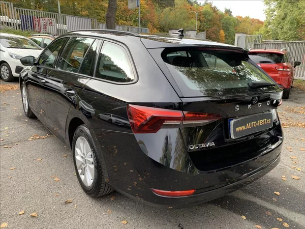 Škoda Octavia 1,5 TSI DSG 1.MAJ.,ČR,SERVISKA - foto 6