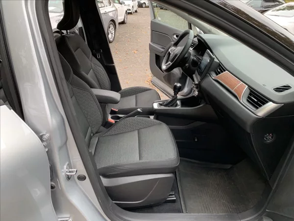 Renault Captur 1,3 TCE ZEN,ČR,1.MAJ,SERVISKA - foto 15