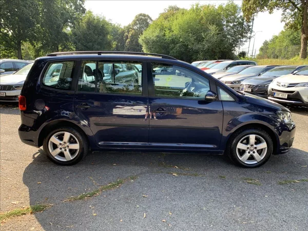 Volkswagen Touran 1,6 TDI DSG - foto 4