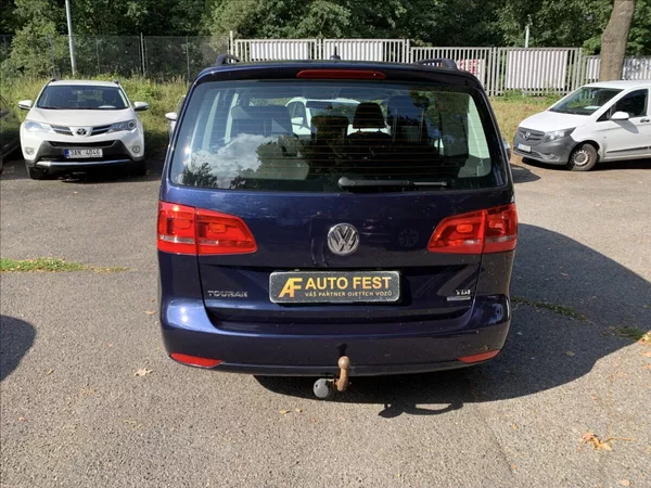 Volkswagen Touran 1,6 TDI DSG - foto 6