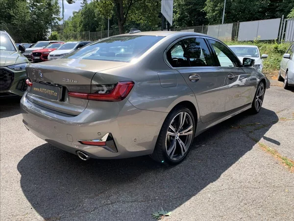 BMW Řada 3 2,0 330e INDIVIDUAL,1.MAJ,ČR - foto 6