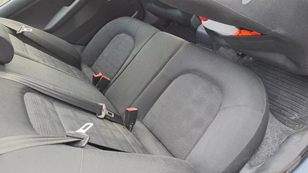 Škoda Fabia 1.2 HTP 47kw klima tempomat - foto 10