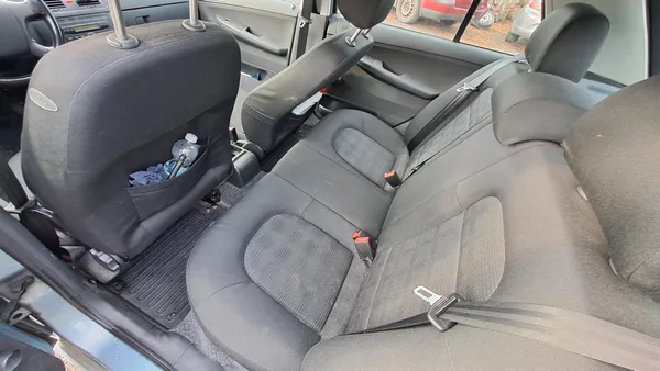 Škoda Fabia 1.2 HTP 47kw klima tempomat - foto 12