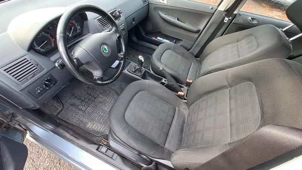 Škoda Fabia 1.2 HTP 47kw klima tempomat - foto 17
