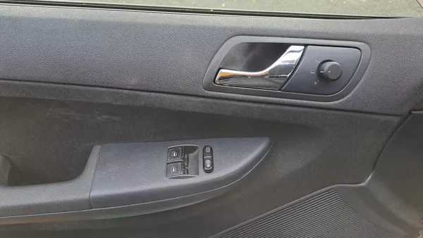 Škoda Fabia 1.2 HTP 47kw klima tempomat - foto 18