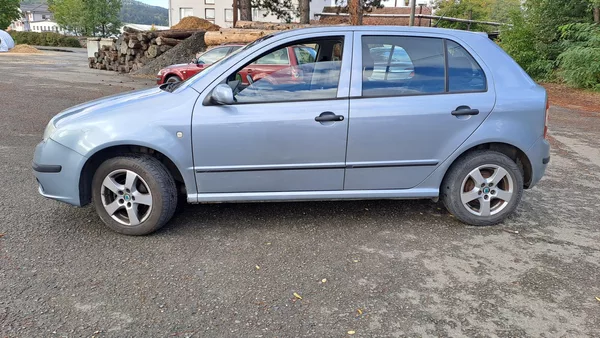 Škoda Fabia 1.2 HTP 47kw klima tempomat - foto 5