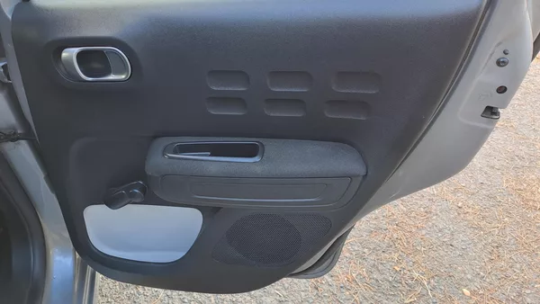Citroën C3 1.2 PureTech S&S NAVI - foto 10