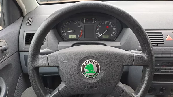 Škoda Fabia 1.4 MPI Classic - foto 24
