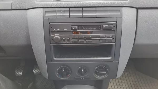 Škoda Fabia 1.4 MPI Classic - foto 25