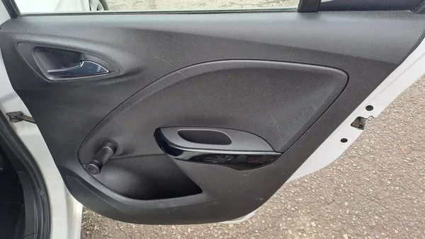 Opel Corsa 1.3 CDTI Essentia - foto 10